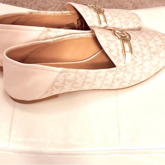 Michael Kors Tan Leather Tracee Monogrammed Loafers Size 10 NWOT - Picture 7 of 9